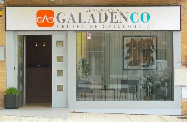 Clínica Dental | Dentista | Ortodoncia | Implantología | Odontopediatría | Estética Dental
