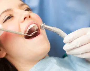 Clínica Dental | Dentista | Ortodoncia | Implantología | Odontopediatría | Estética Dental
