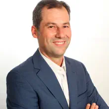 Clínica Dental | Dentista | Ortodoncia | Implantología | Odontopediatría | Estética Dental